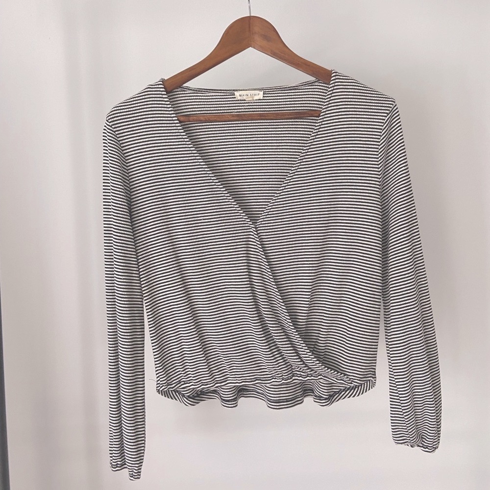 Boutique Wrap Top | Main Strip, Size S, Knit